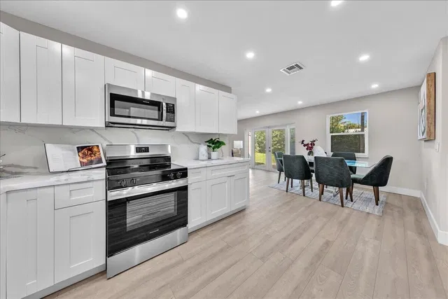 West Palm Beach Residence photo 20