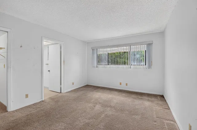 Unit 314 photo 18