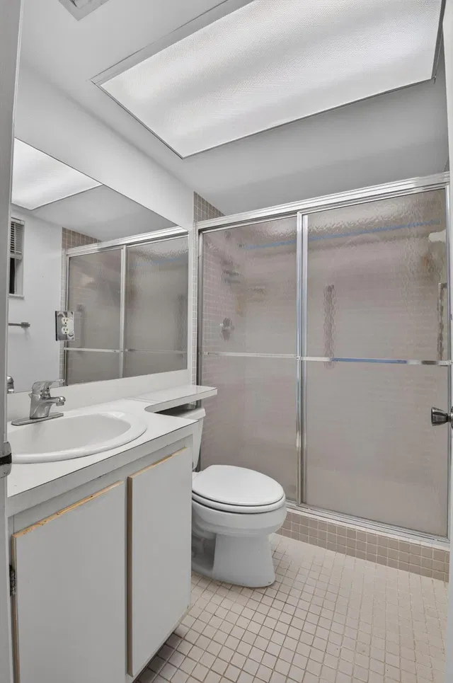 Unit 314 photo 21