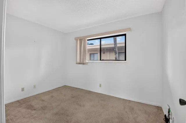 Unit 314 photo 22