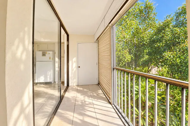 Unit 314 photo 27