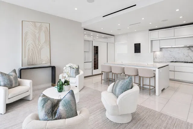 Bristol Palm Beach Unit 1403 photo 3