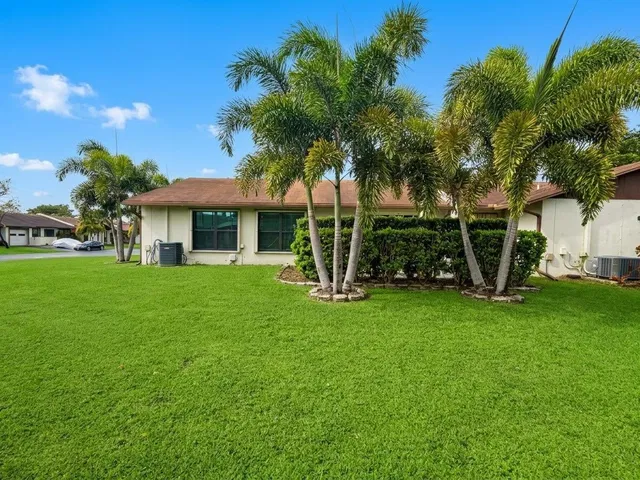 Residence photo 6