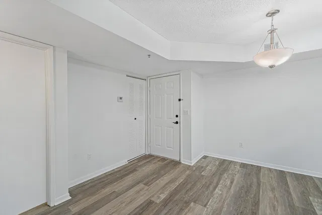 Unit 209 photo 3