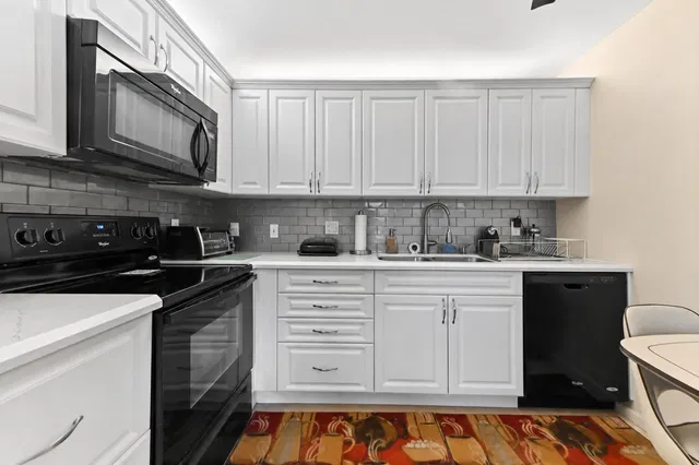 Residence photo 4