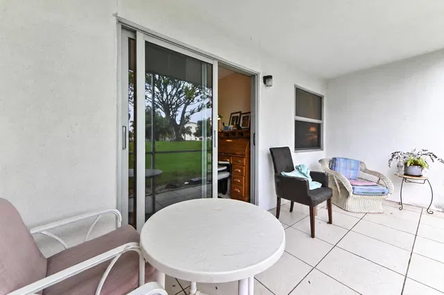 Residence photo 16
