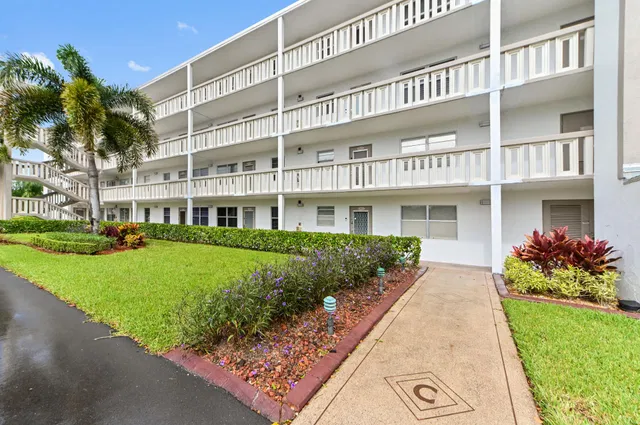 Residence photo 18