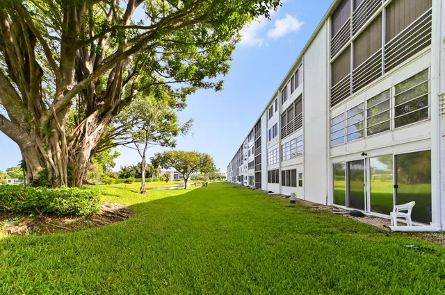 Residence photo 19