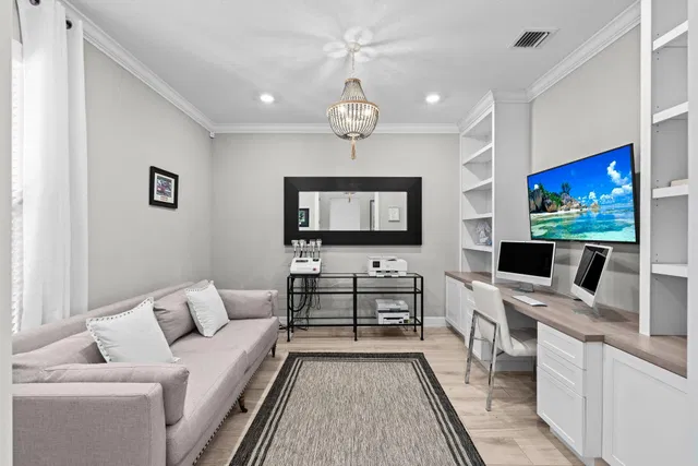  Residence photo 20