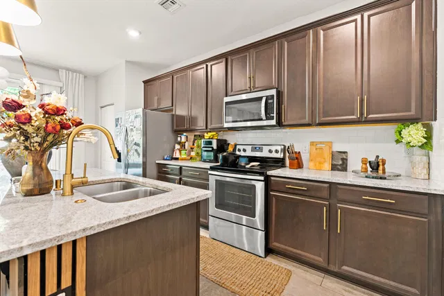  Residence photo 14