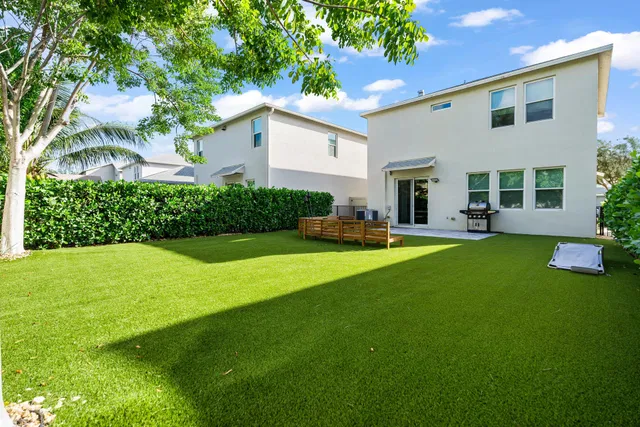  Residence photo 26