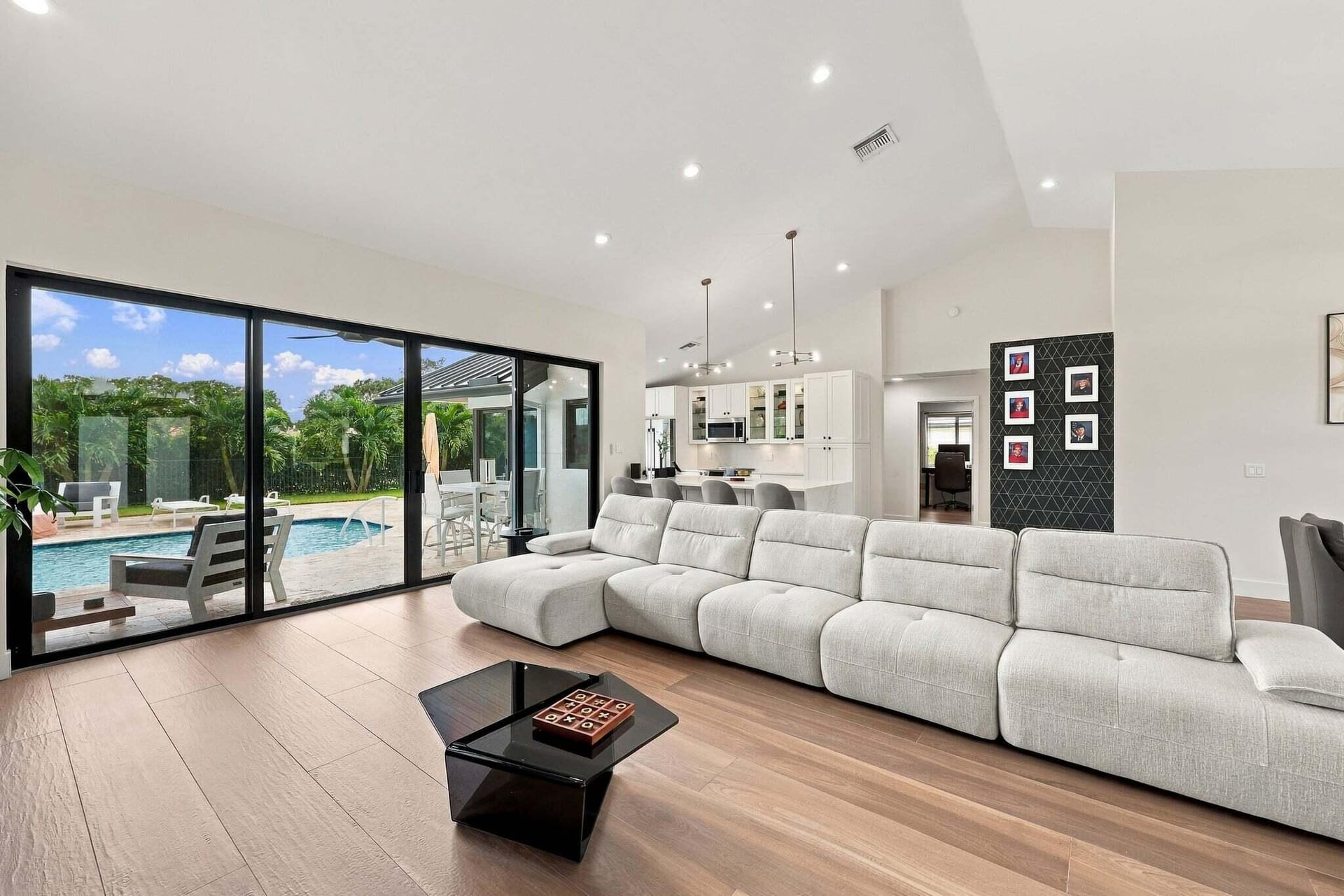  Residence photo 12