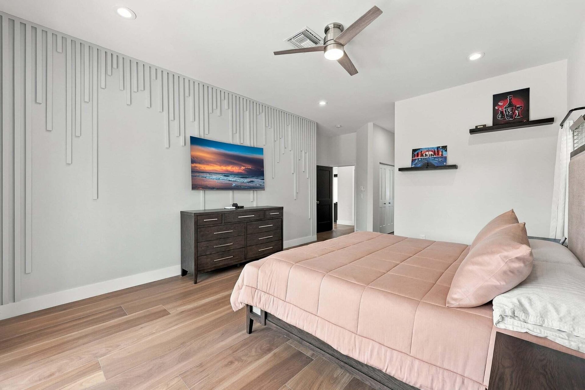  Residence photo 30