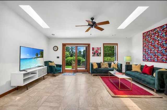  Residence photo 11