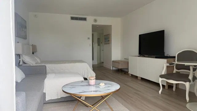 2600 N Flagler Unit 313 photo 5