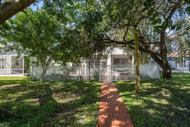  Residence photo 11