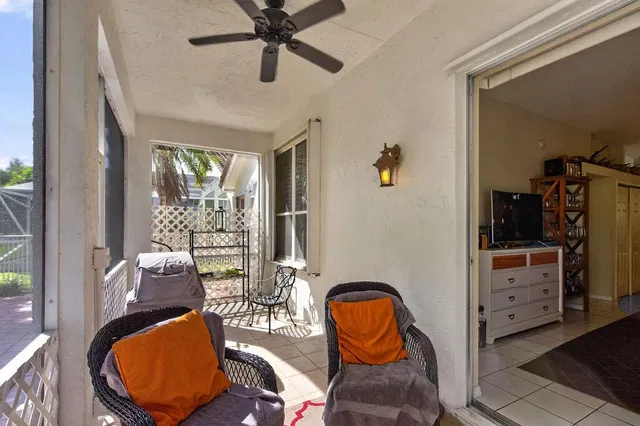  Residence photo 12