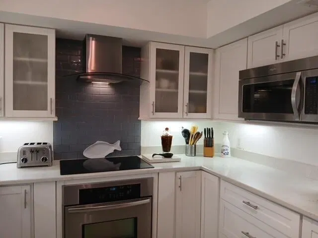 Unit 306 photo 5