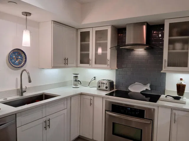 Unit 306 photo 6