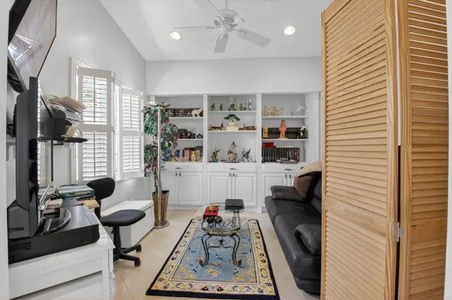 Residence photo 14