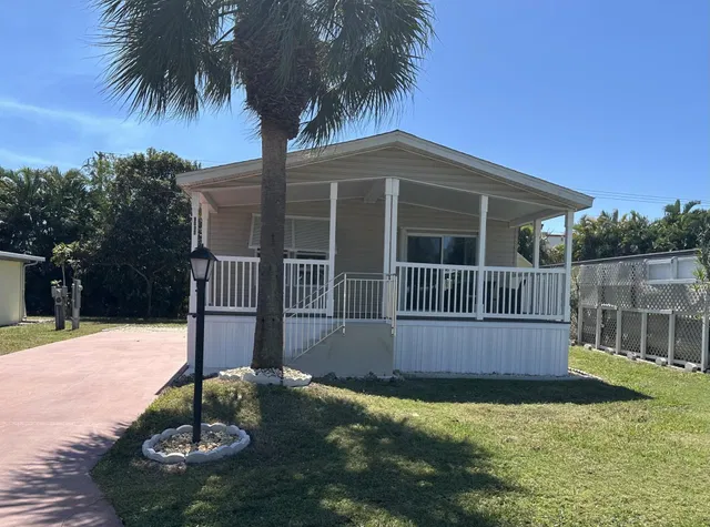 Residence photo 2