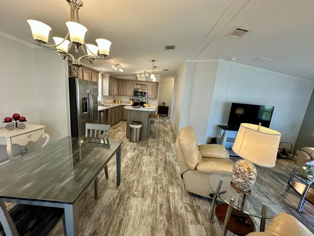 Residence photo 12