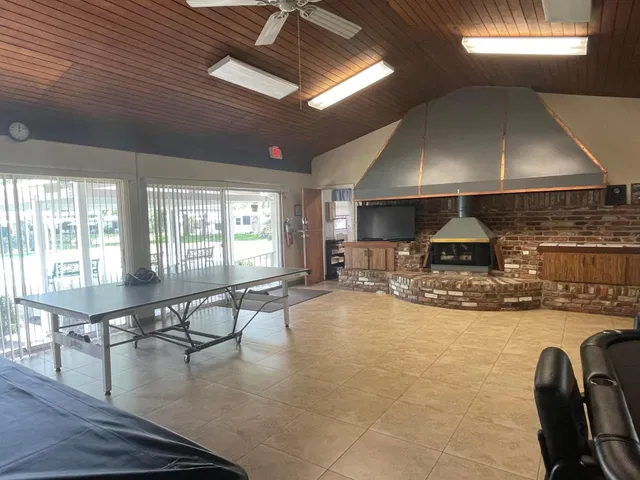 Residence photo 32