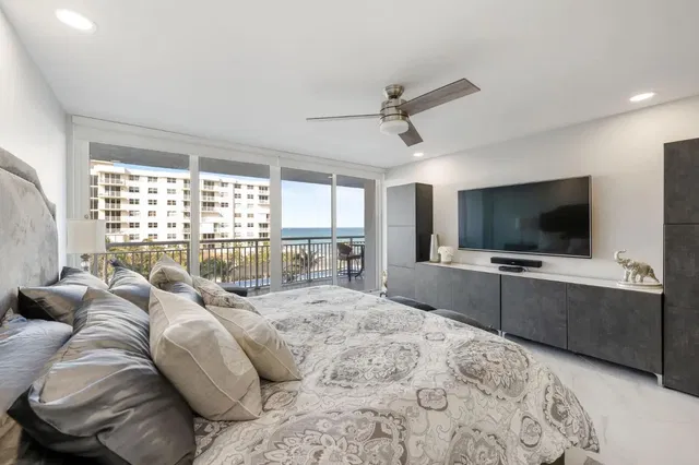 South Palm Beach Unit 527 photo 10