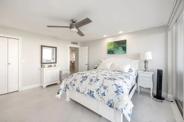 South Palm Beach Unit 527 photo 18