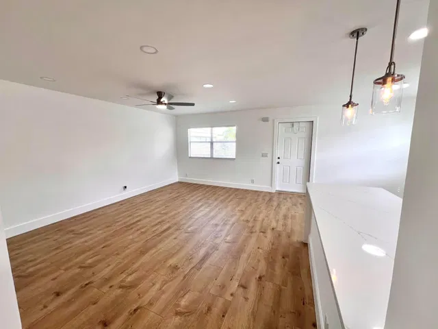 Residence photo 12