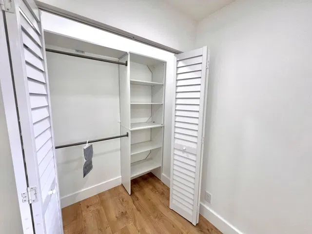 Residence photo 16