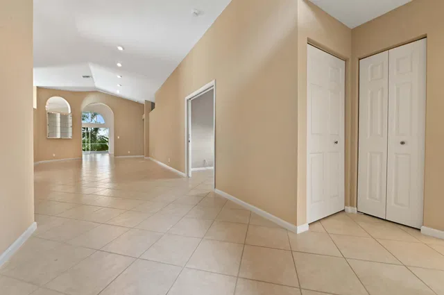 Residence photo 3