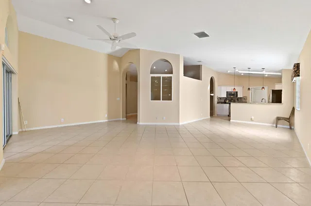 Residence photo 5