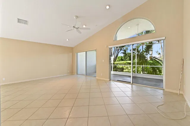 Residence photo 11