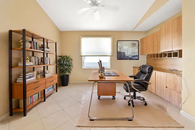 Residence photo 26