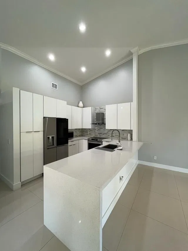 Residence photo 4