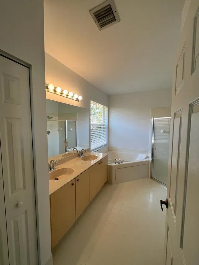 Residence photo 8