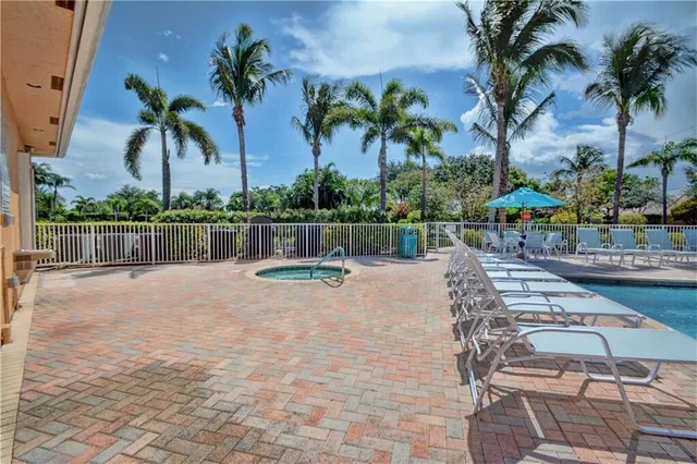 Residence photo 16