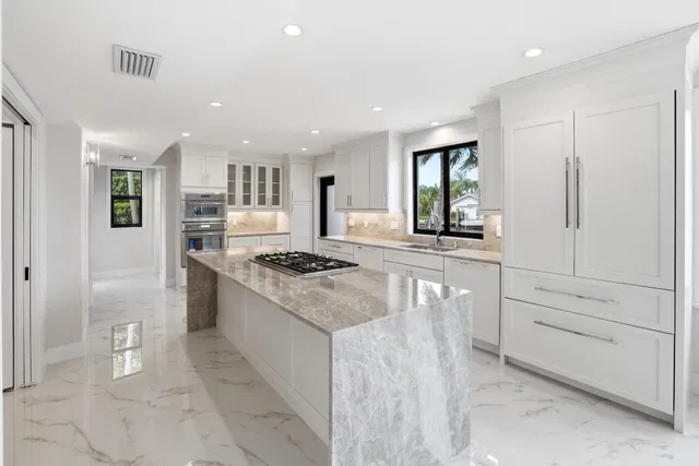 Palm Beach Isles Residence photo 7