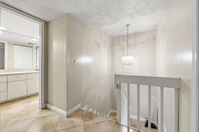 Residence photo 15