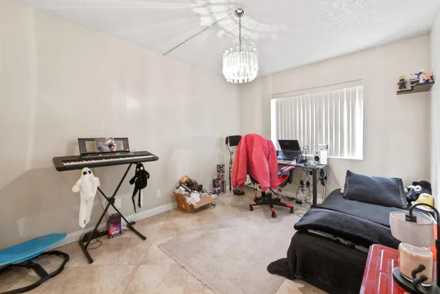 Residence photo 21