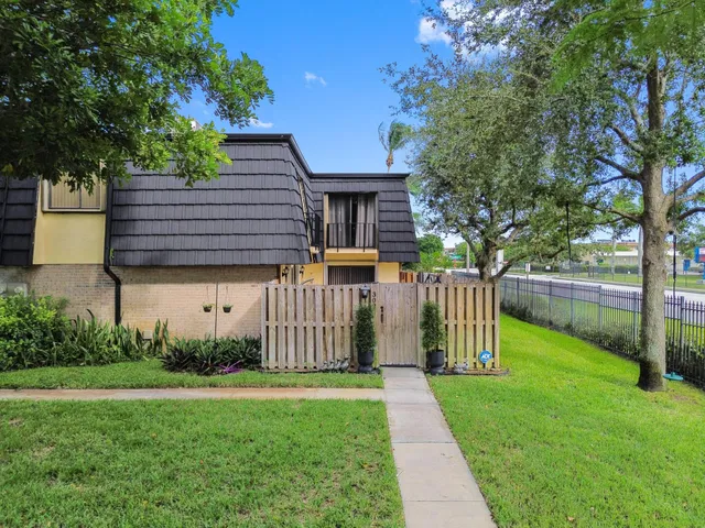 Residence photo 29
