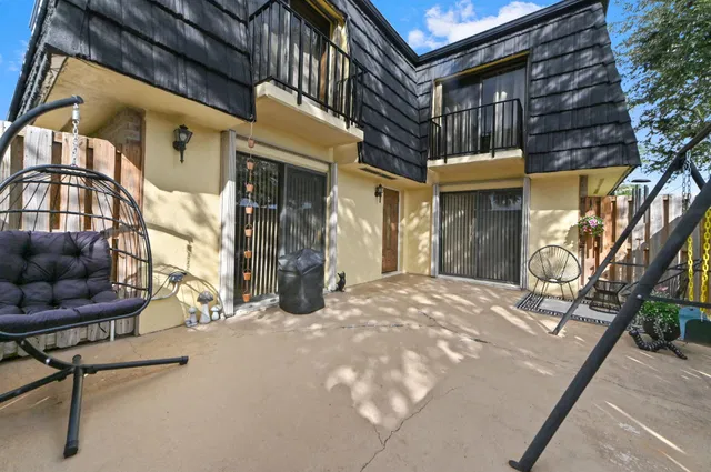 Residence photo 30