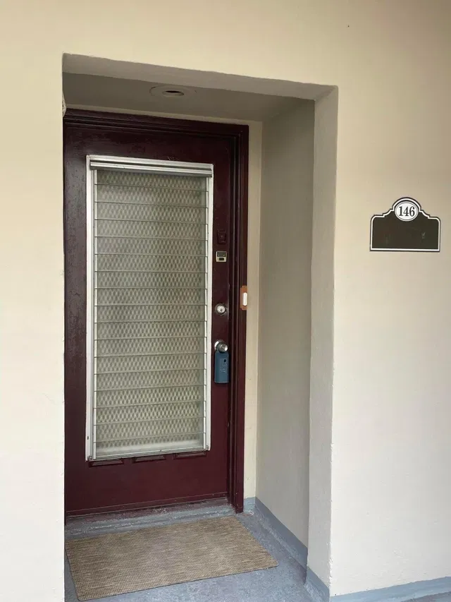 Unit 146 photo 10