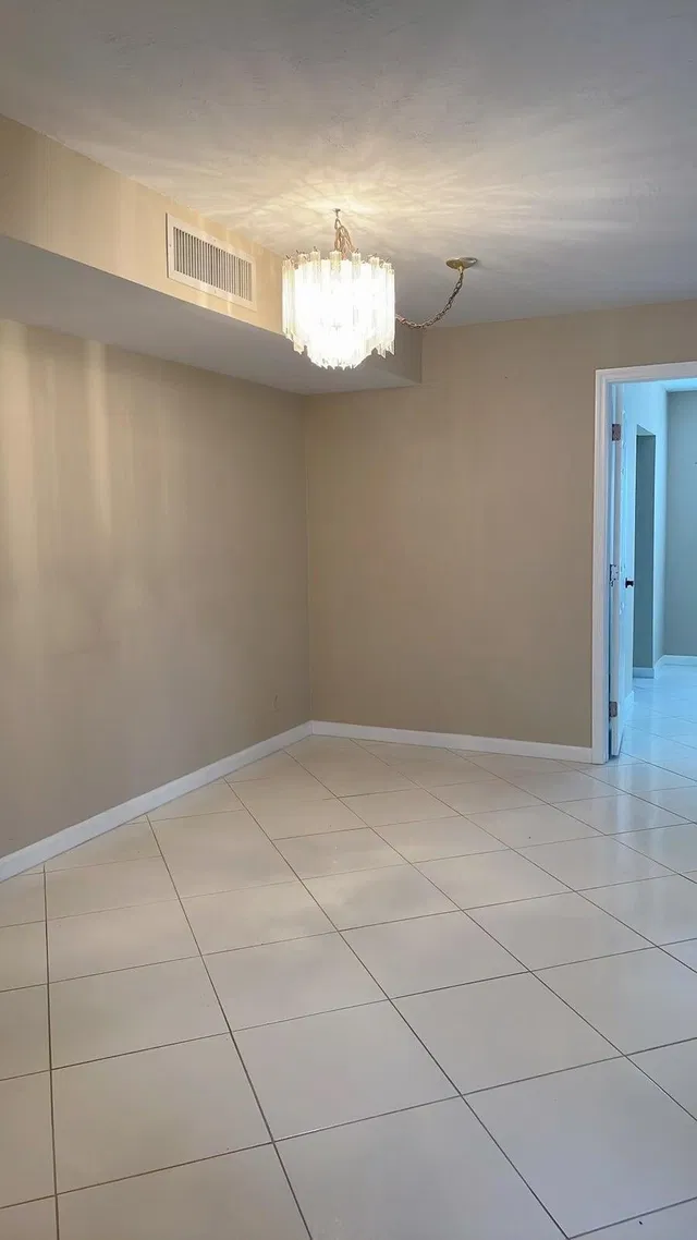 Unit 146 photo 15