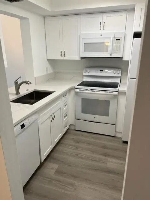  Unit 204 photo 5