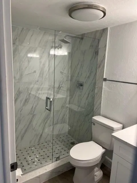  Unit 204 photo 8