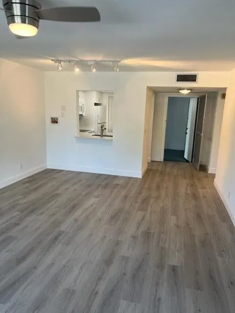  Unit 204 photo 9