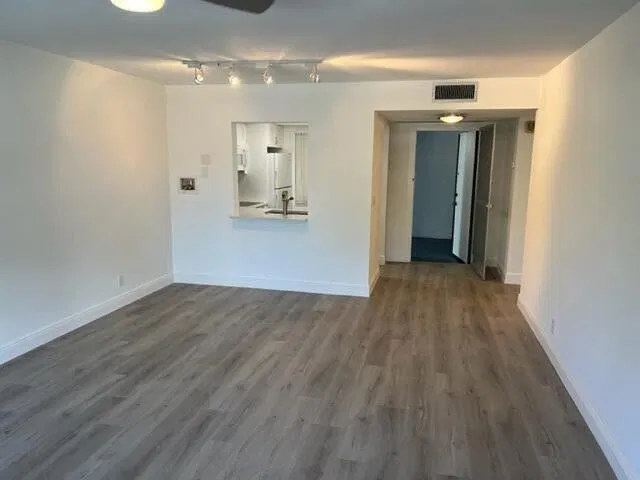  Unit 204 photo 12