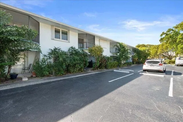  Unit 204 photo 15